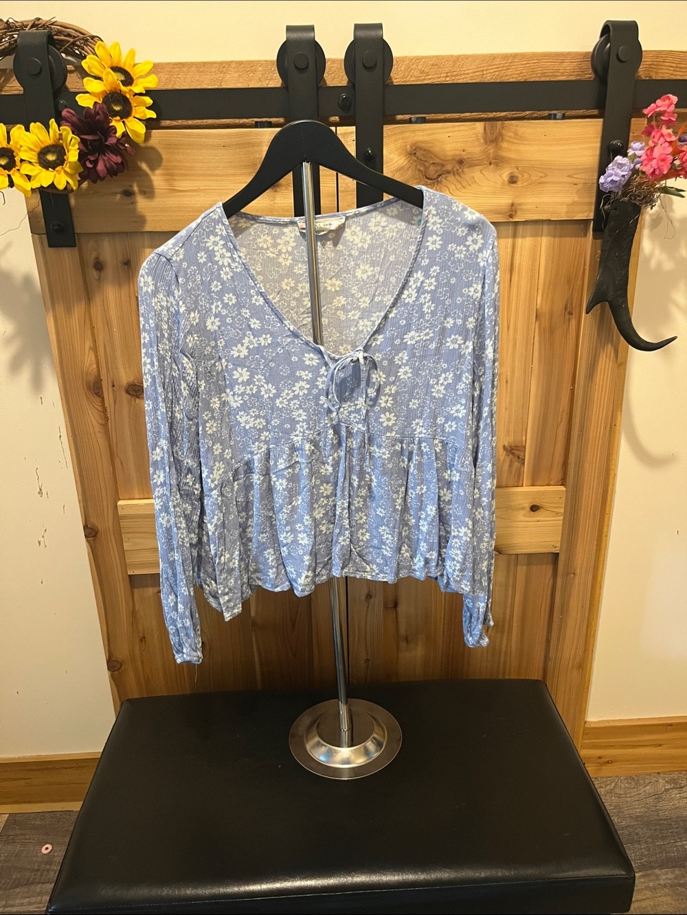 Pink Rose Blue Floral Tie-Front Peplum Blouse